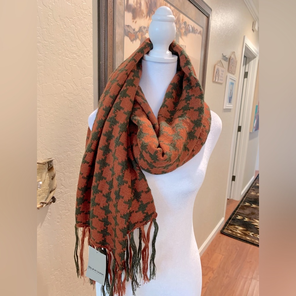 ☘️NWT Sunmark Collections scarf